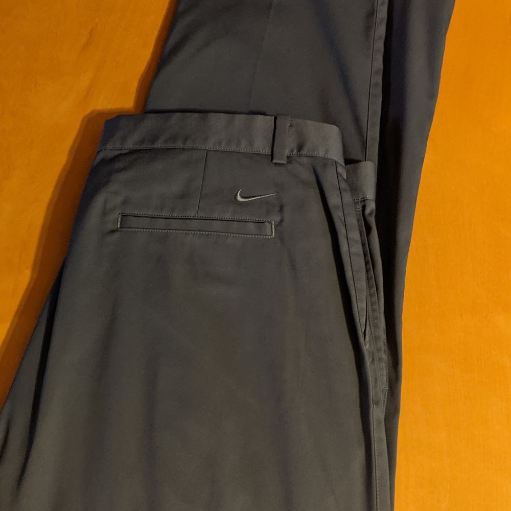 Nike Golf 38x32